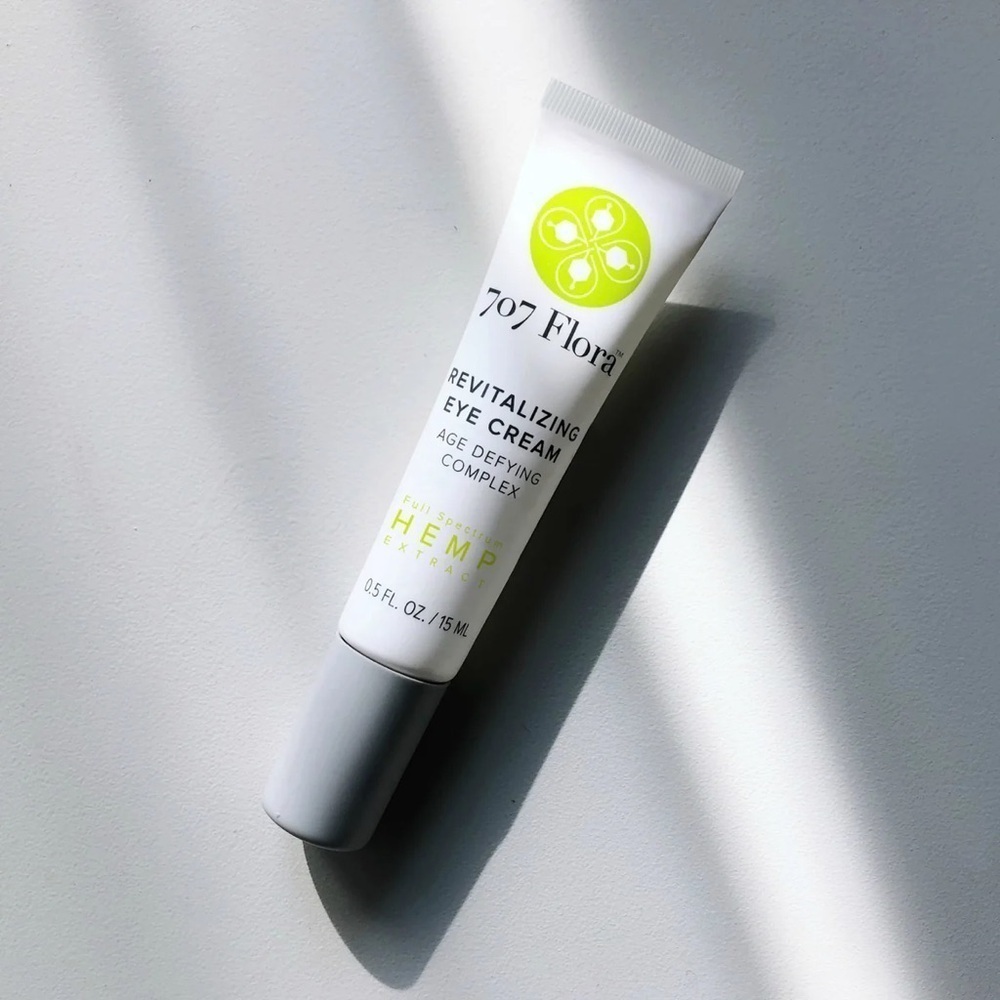 Flora 708 Revitalizing Eye Cream - Picture 2 of 6